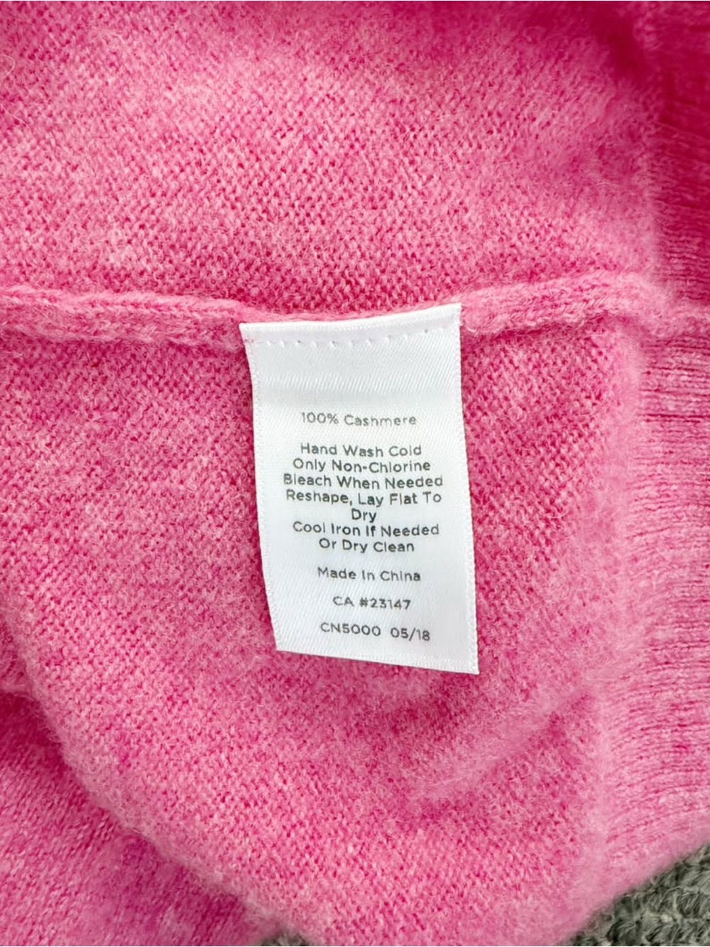 100% Cashmere Classic ‘Audrey’ Pink Sweater EUC - Picture 6 of 6